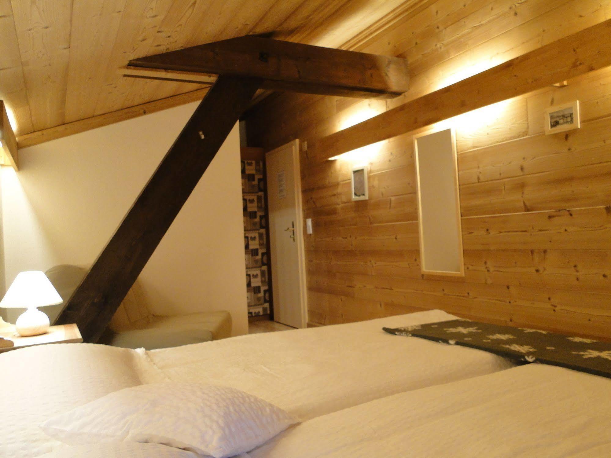 Hotel Restaurant Les Lilas Les Diablerets Ngoại thất bức ảnh